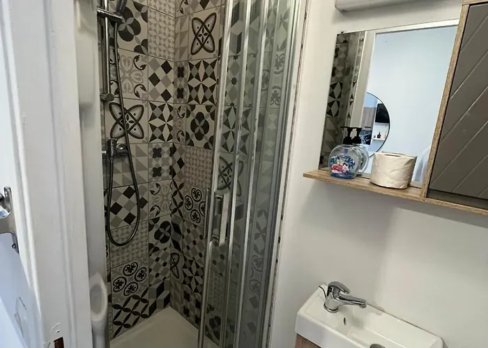 Petit Pour Couples Lägenhet *
